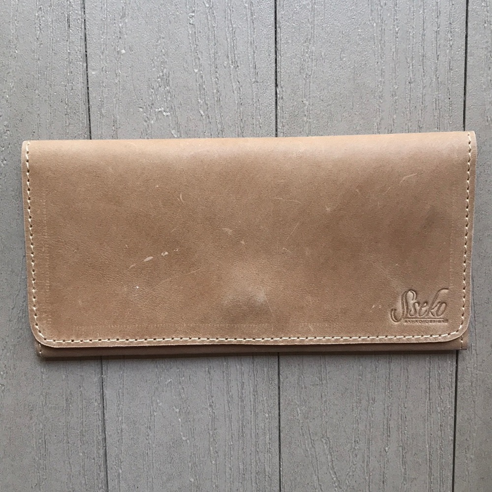 ⭐️Never Been Used Sseko Classic Wallet⭐️